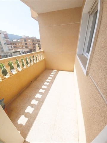 3 makuuhuone Asunto myytävänä paikassa Pinoso - 95 995 € (Ref: 9576709)