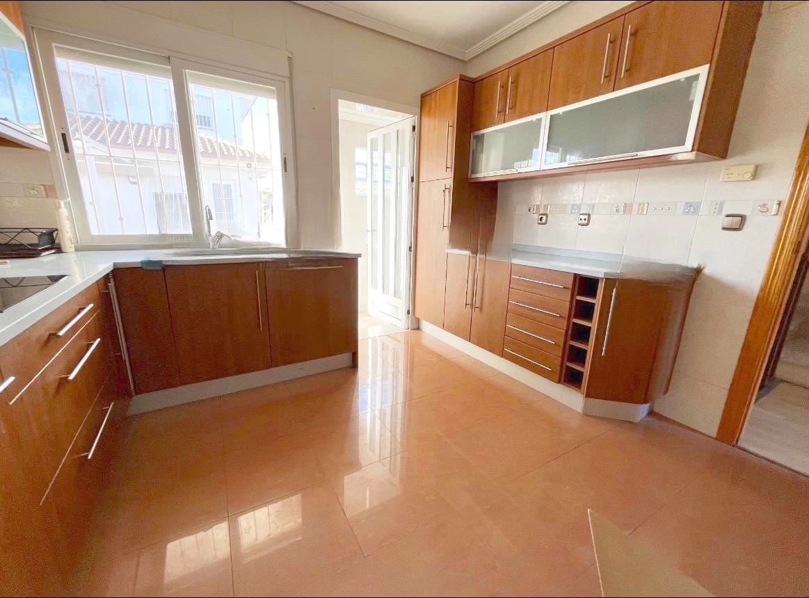 4 soverom Villa til salgs i La Alcayna med garasje - € 299 000 (Ref: 9582949)