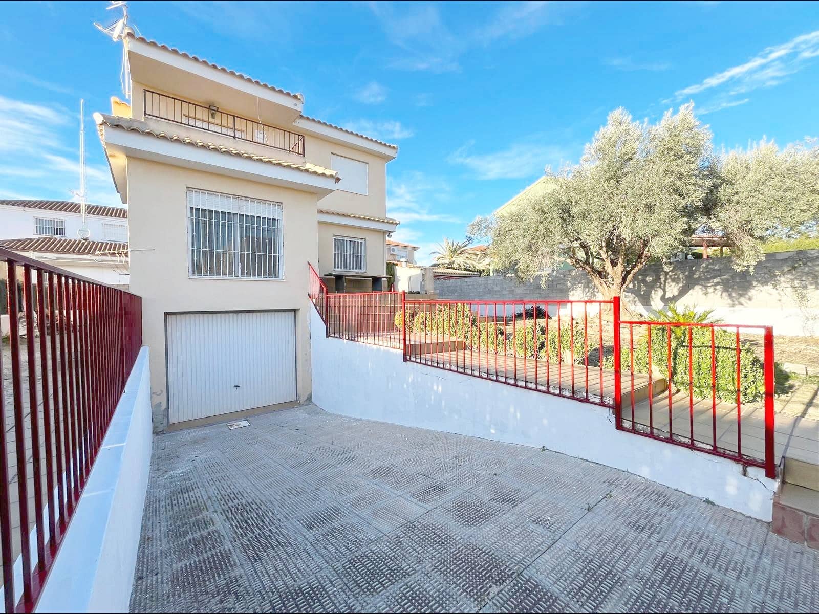 4 soverom Villa til salgs i La Alcayna med garasje - € 299 000 (Ref: 9582949)