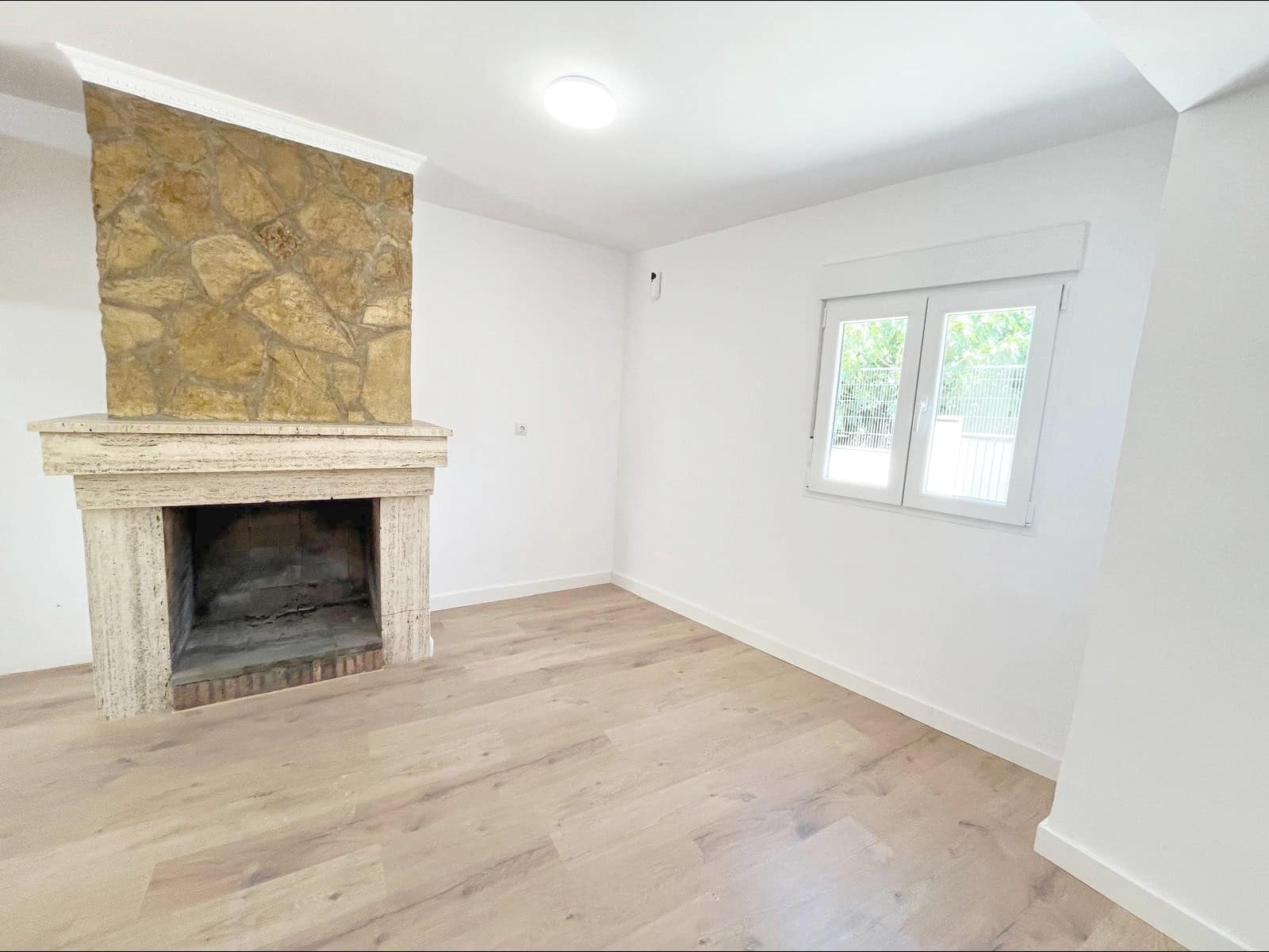 3 soveværelse Byhus til salg i L'Alguena / Alguenya - € 125.000 (Ref: 9877237)