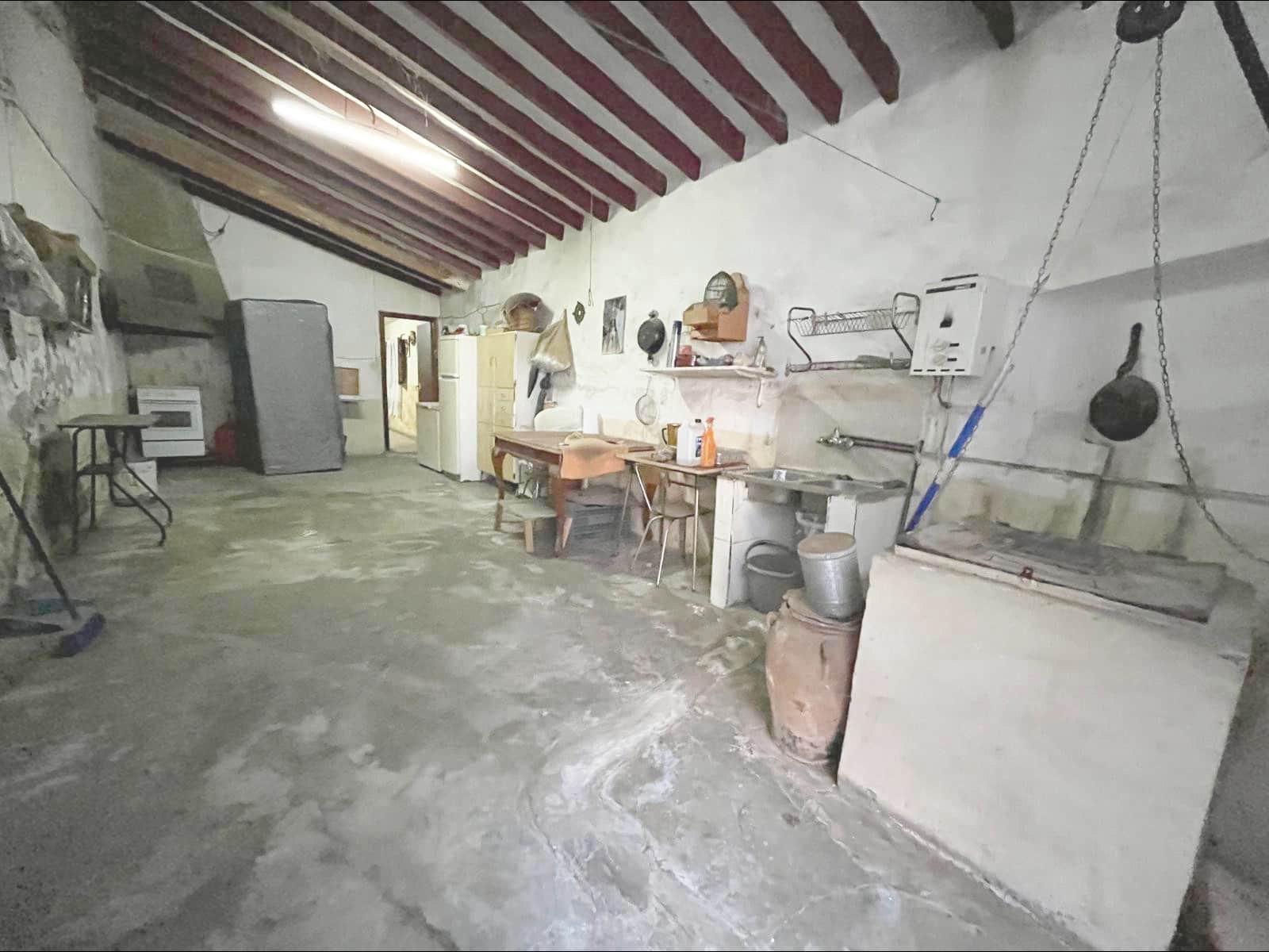 Commercial for sale in Raspay - € 44,000 (Ref: 9877238)
