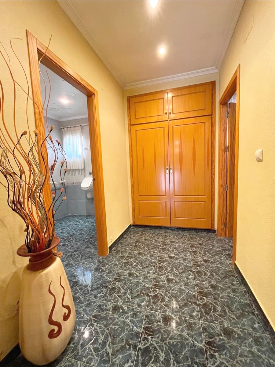 Chalet de 4 habitaciones en Monóvar / Monóver en venta - 120.000 € (Ref: 9913179)