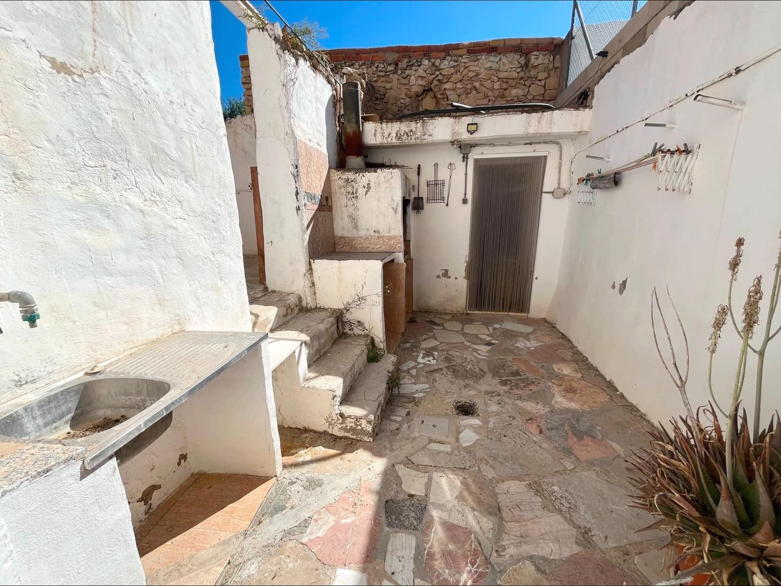 Chalet de 4 habitaciones en Monóvar / Monóver en venta - 120.000 € (Ref: 9913179)