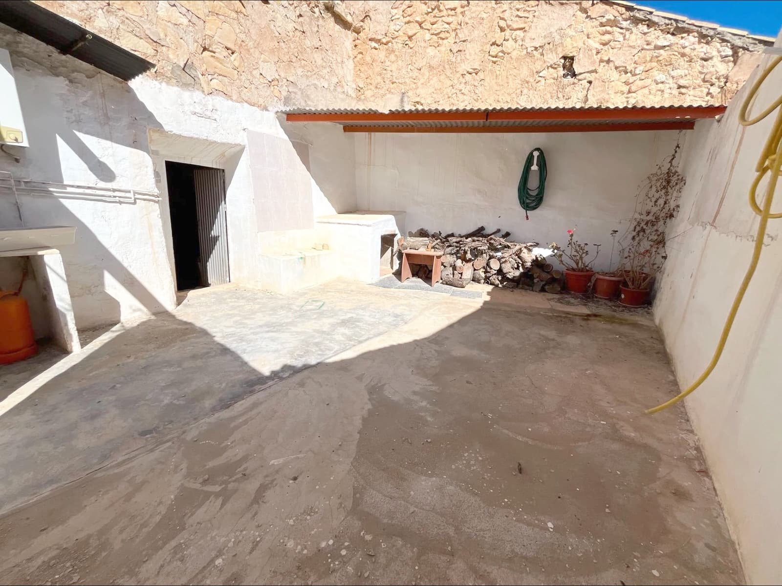 Chalet de 4 habitaciones en Monóvar / Monóver en venta - 120.000 € (Ref: 9913179)