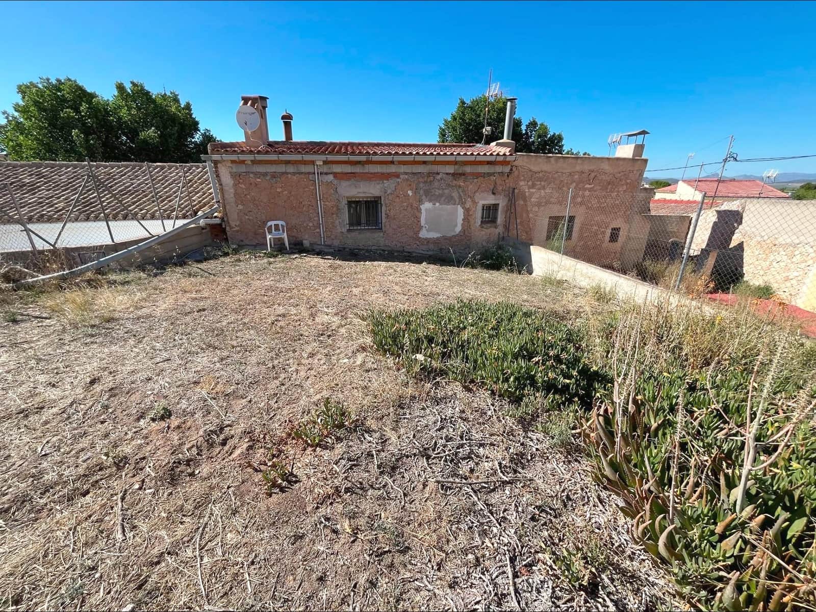 Chalet de 4 habitaciones en Monóvar / Monóver en venta - 120.000 € (Ref: 9913179)
