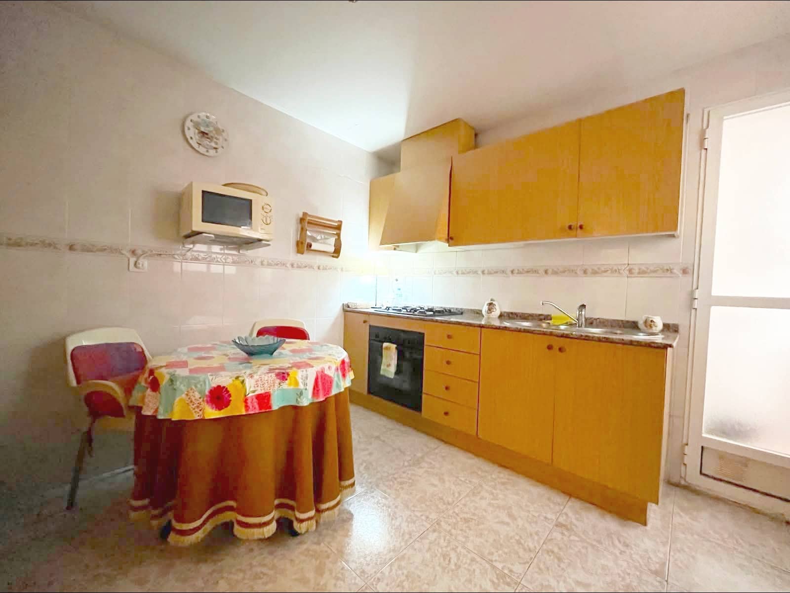 3 bedroom Flat for sale in Pinoso - € 84,000 (Ref: 9920435)