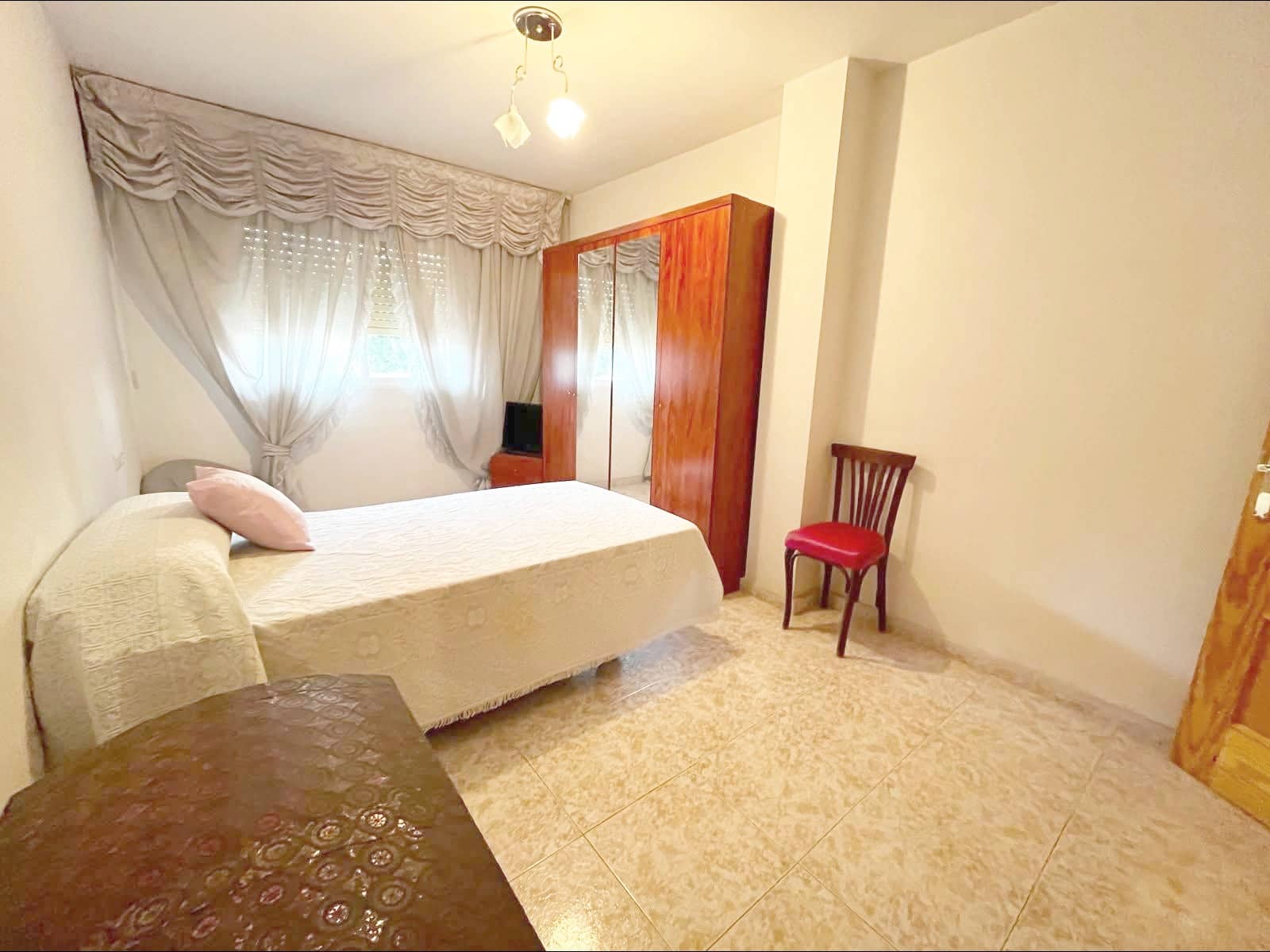 3 bedroom Flat for sale in Pinoso - € 84,000 (Ref: 9920435)