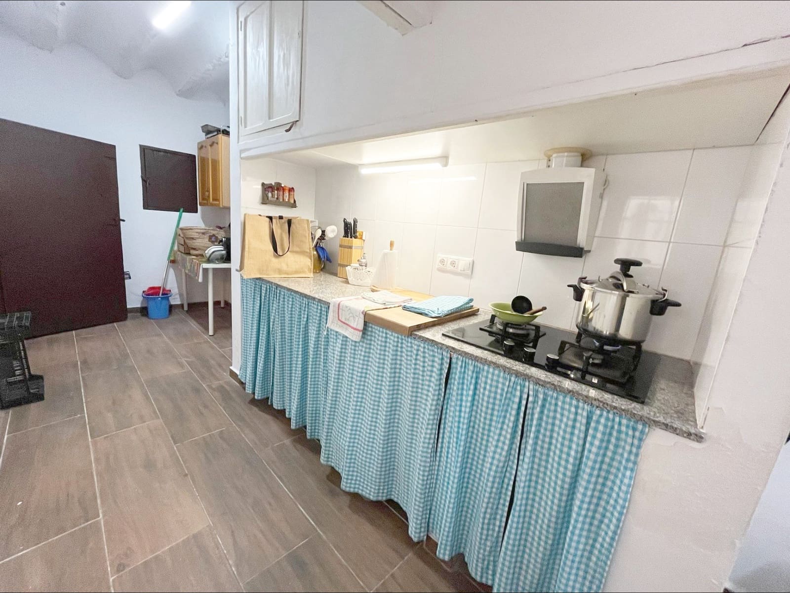 5 bedroom Finca/Country House for sale in Jumilla - € 158,000 (Ref: 9939987)