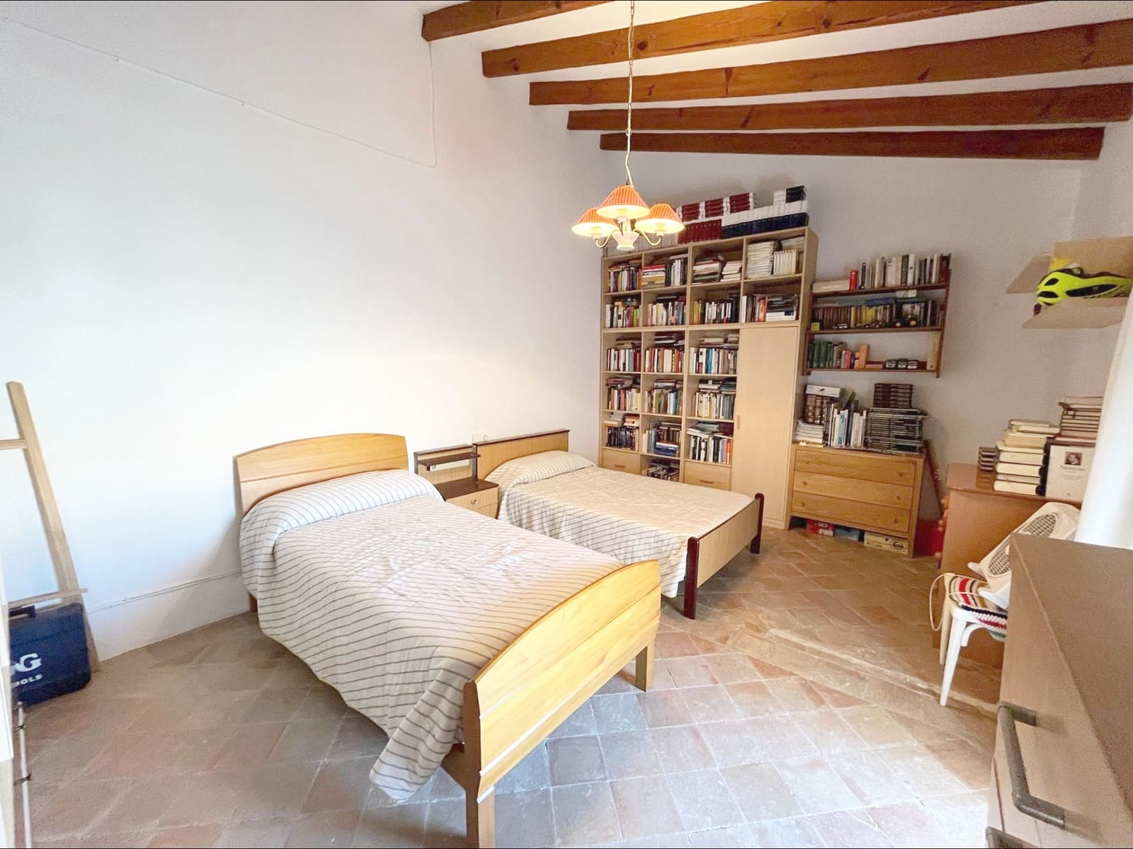 5 bedroom Finca/Country House for sale in Jumilla - € 158,000 (Ref: 9939987)