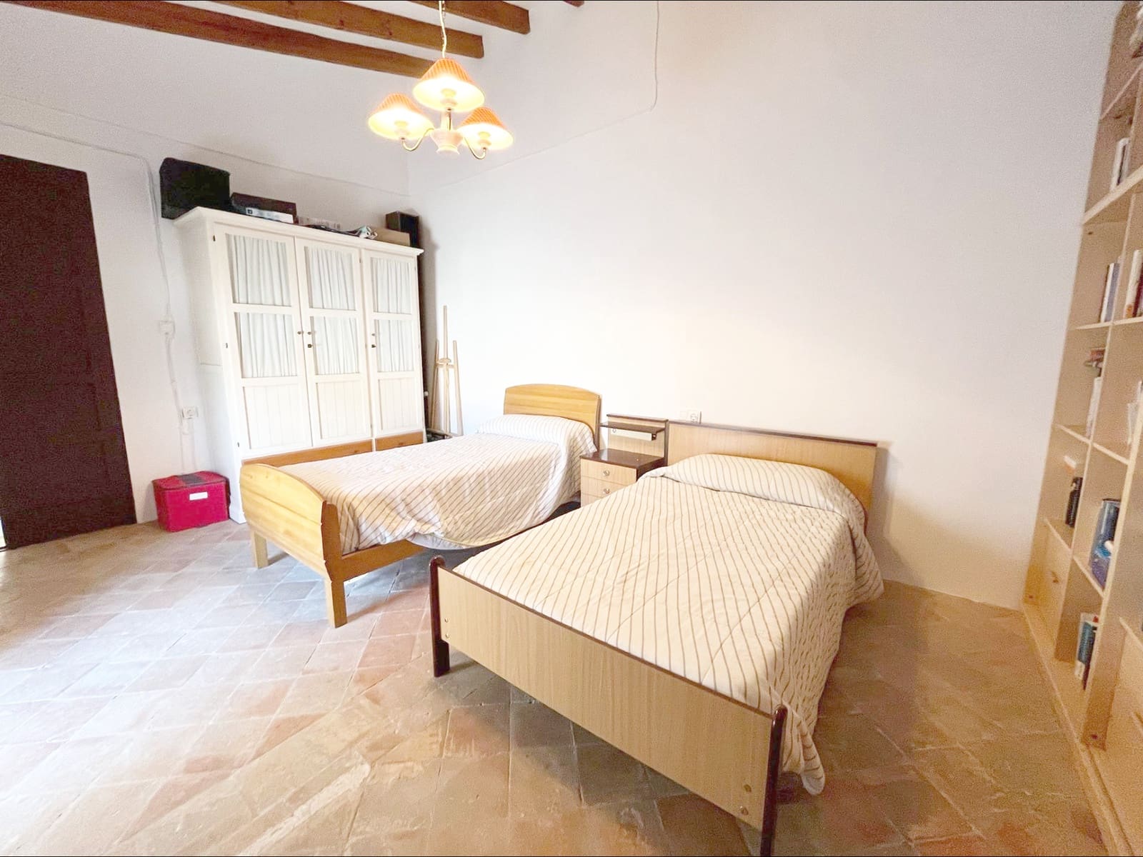 5 bedroom Finca/Country House for sale in Jumilla - € 158,000 (Ref: 9939987)