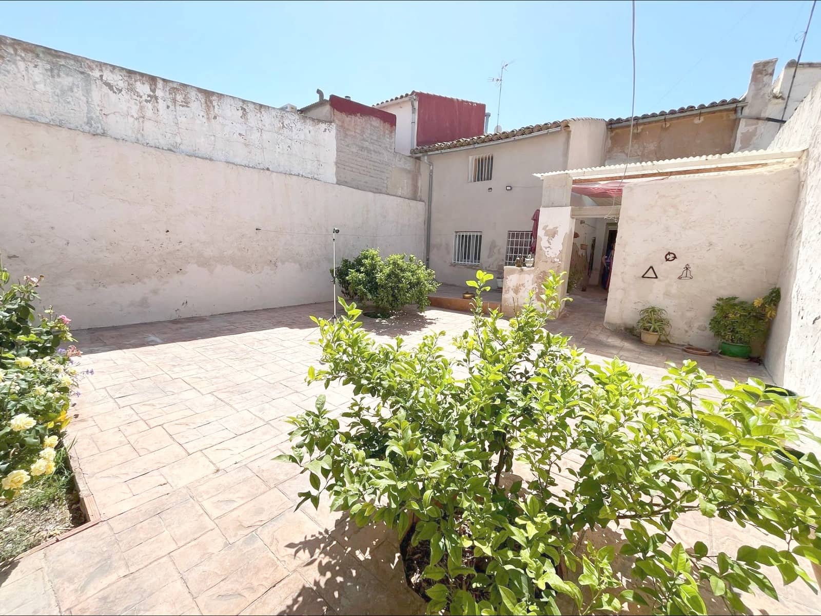 5 bedroom Finca/Country House for sale in Jumilla - € 158,000 (Ref: 9939987)