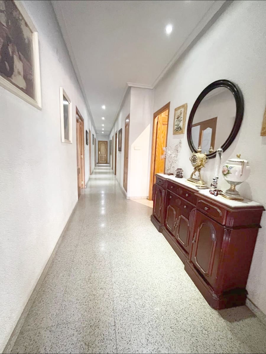 5 slaapkamer Villa te koop in Elche / Elx met zwembad garage - € 650.000 (Ref: 9955137)