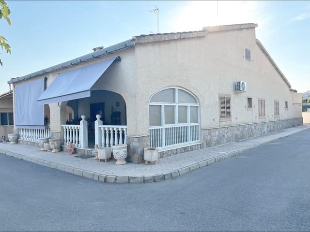 Chalet de 5 habitaciones en Elche / Elx en venta con piscina garaje - 650.000 € (Ref: 9955137)