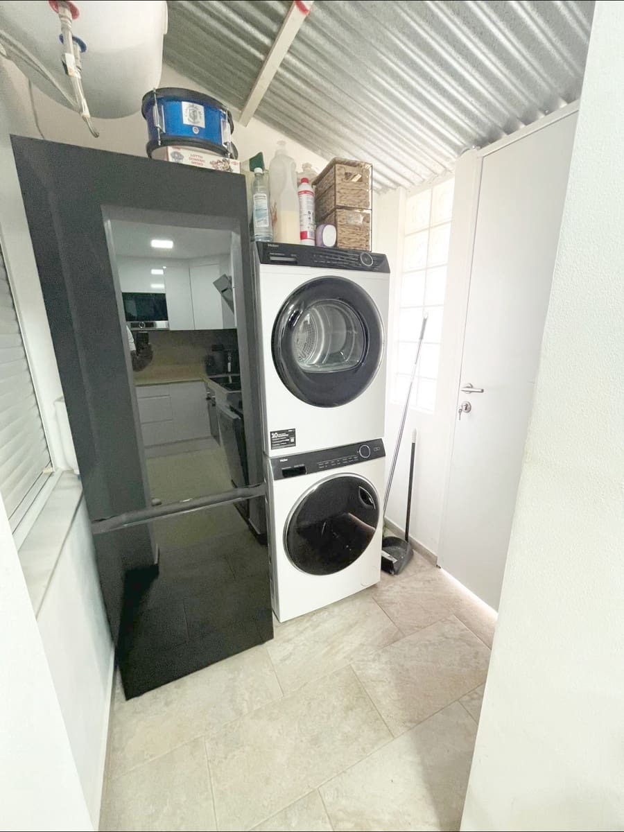2 soveværelse Semi-Rækkehus til salg i Monforte del Cid - € 230.000 (Ref: 9955138)