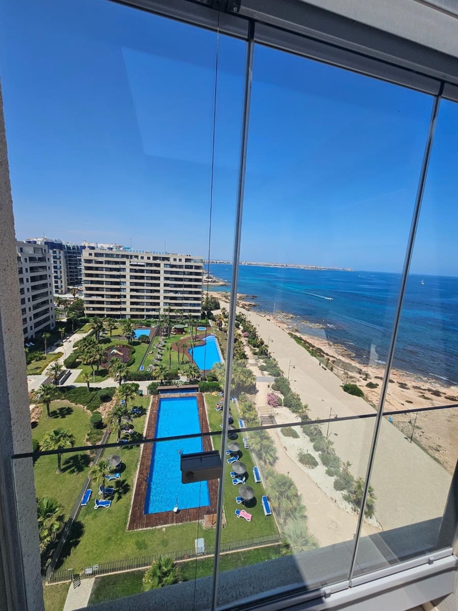 3 sypialnia Penthouse na sprzedaż w Torrevieja z basenem - 795 000 € (Ref: 9823238)