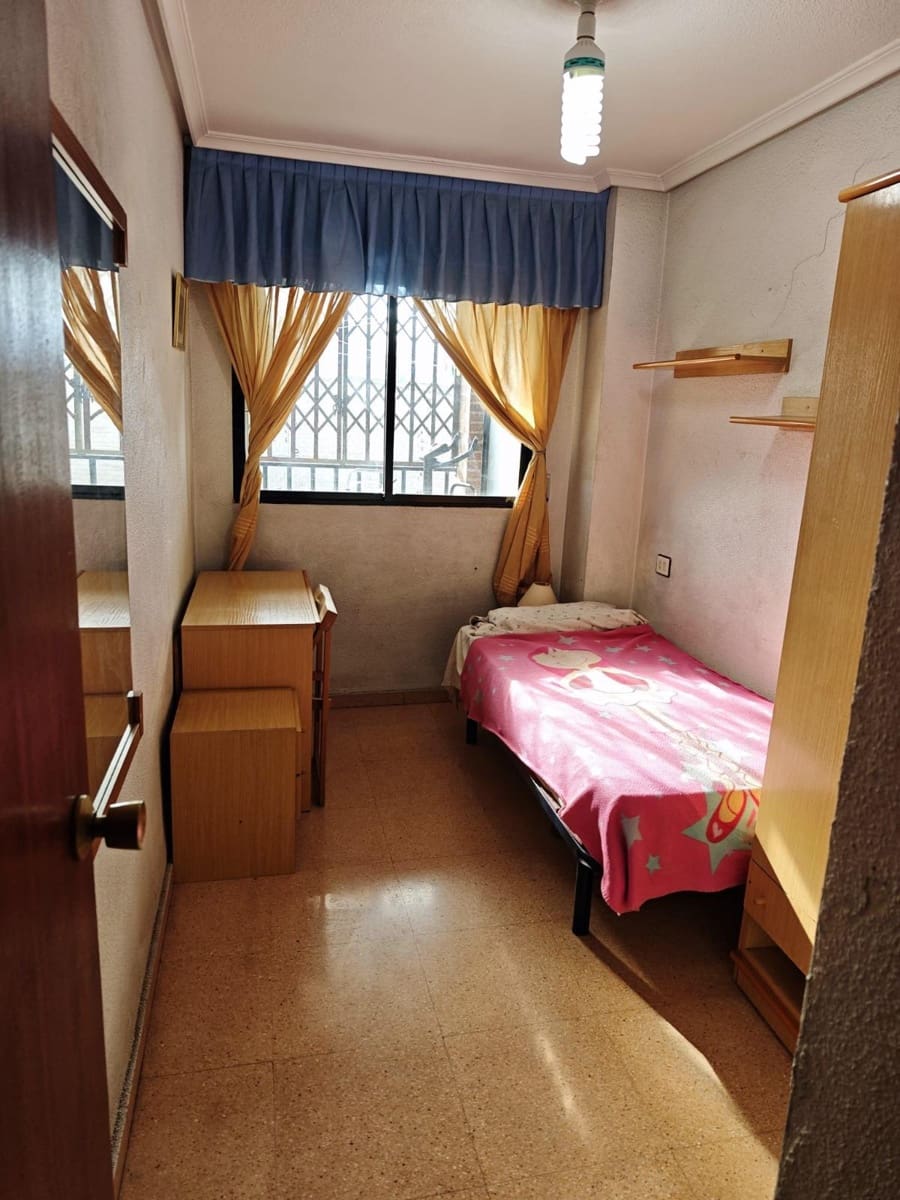 3 bedroom Flat for sale in Murcia city with garage - € 160,000 (Ref: 9823244)