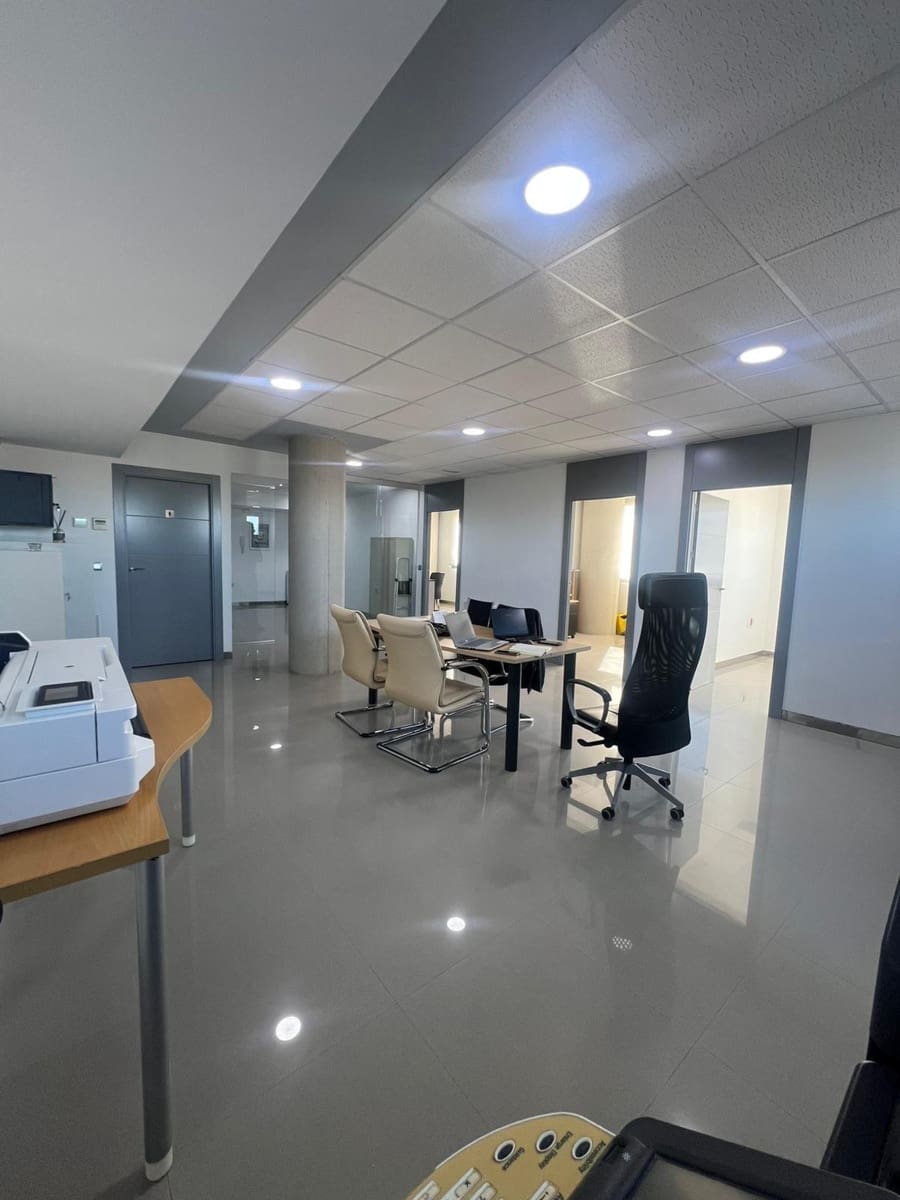 4 bedroom Office for rent in Murcia city with garage - € 1,500 (Ref: 9823245)