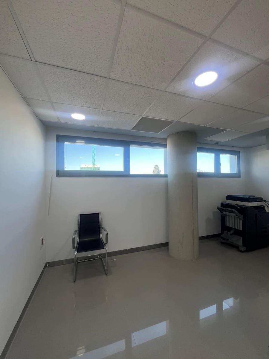 4 bedroom Office for rent in Murcia city with garage - € 1,500 (Ref: 9823245)