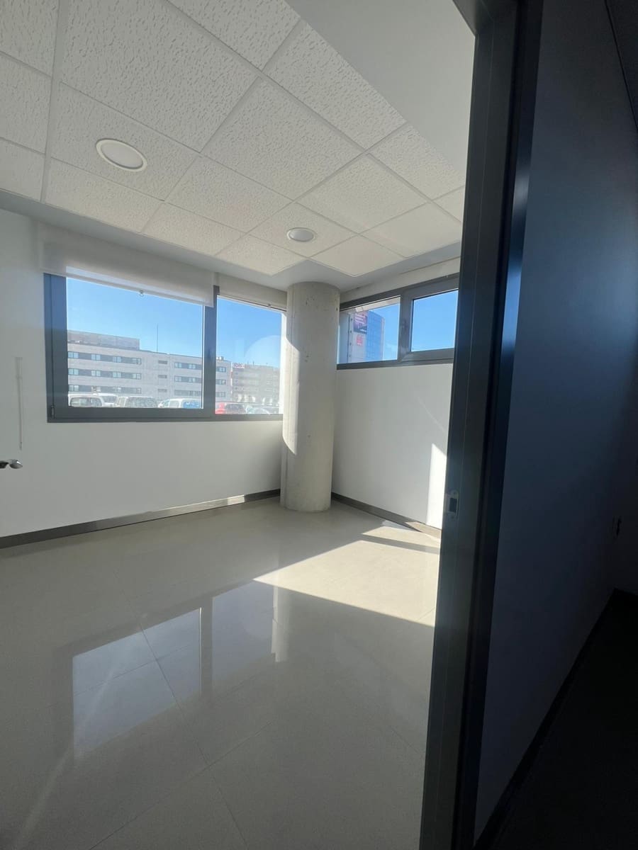 4 bedroom Office for rent in Murcia city with garage - € 1,500 (Ref: 9823245)