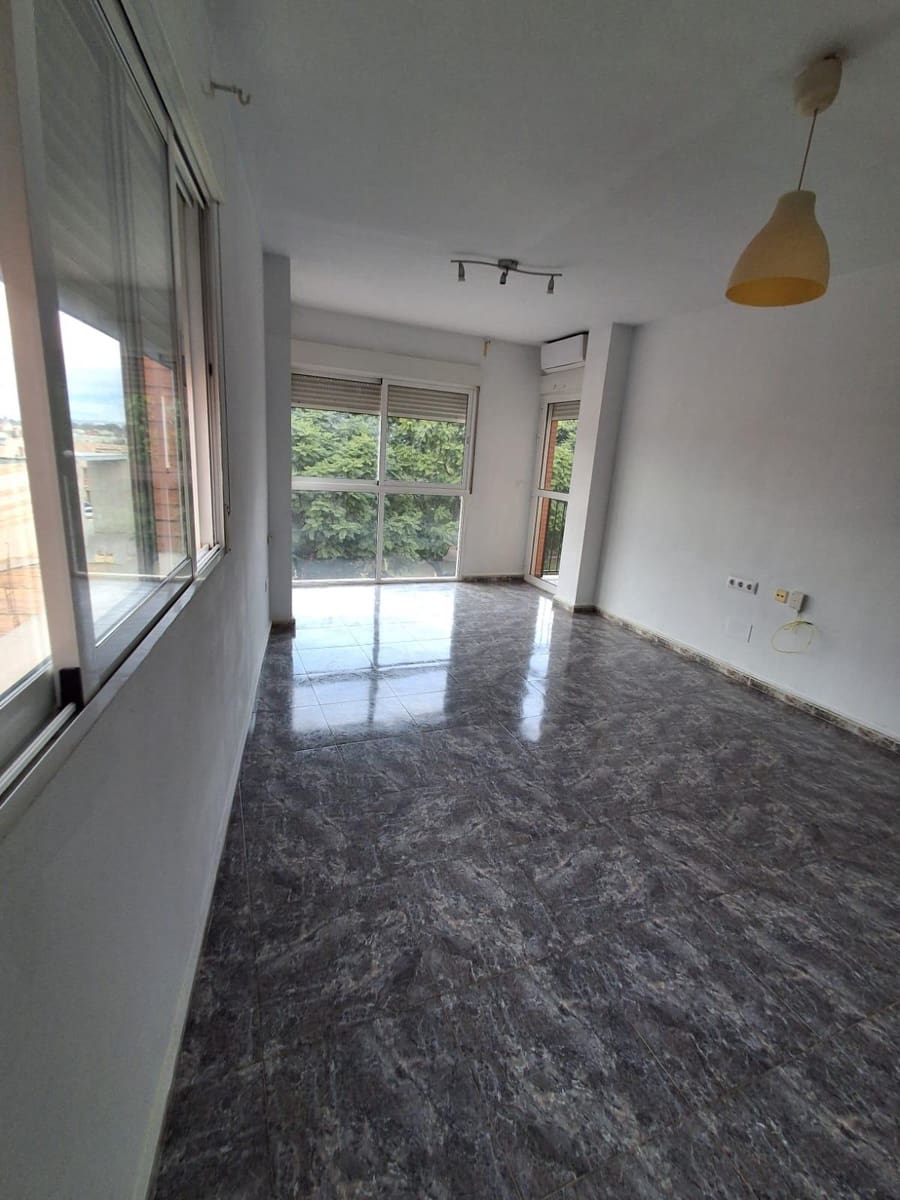 3 bedroom Flat for sale in Algezares with garage - € 159,000 (Ref: 9825478)