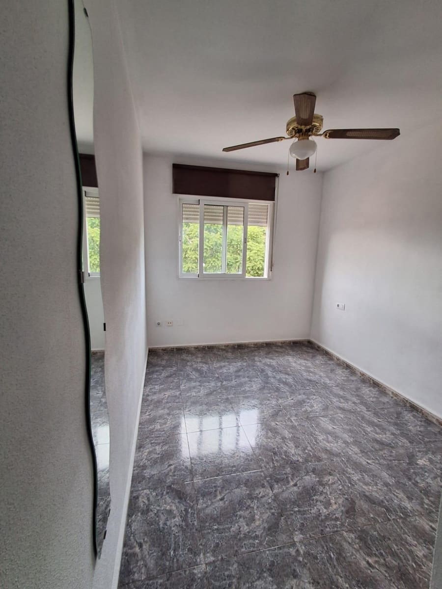 3 bedroom Flat for sale in Algezares with garage - € 159,000 (Ref: 9825478)