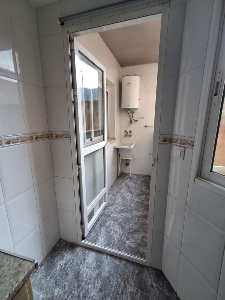3 bedroom Flat for sale in Algezares with garage - € 159,000 (Ref: 9825478)