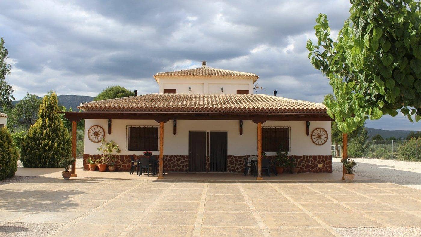 8 slaapkamer Villa te koop in Moratalla met zwembad garage - € 350.000 (Ref: 9825481)