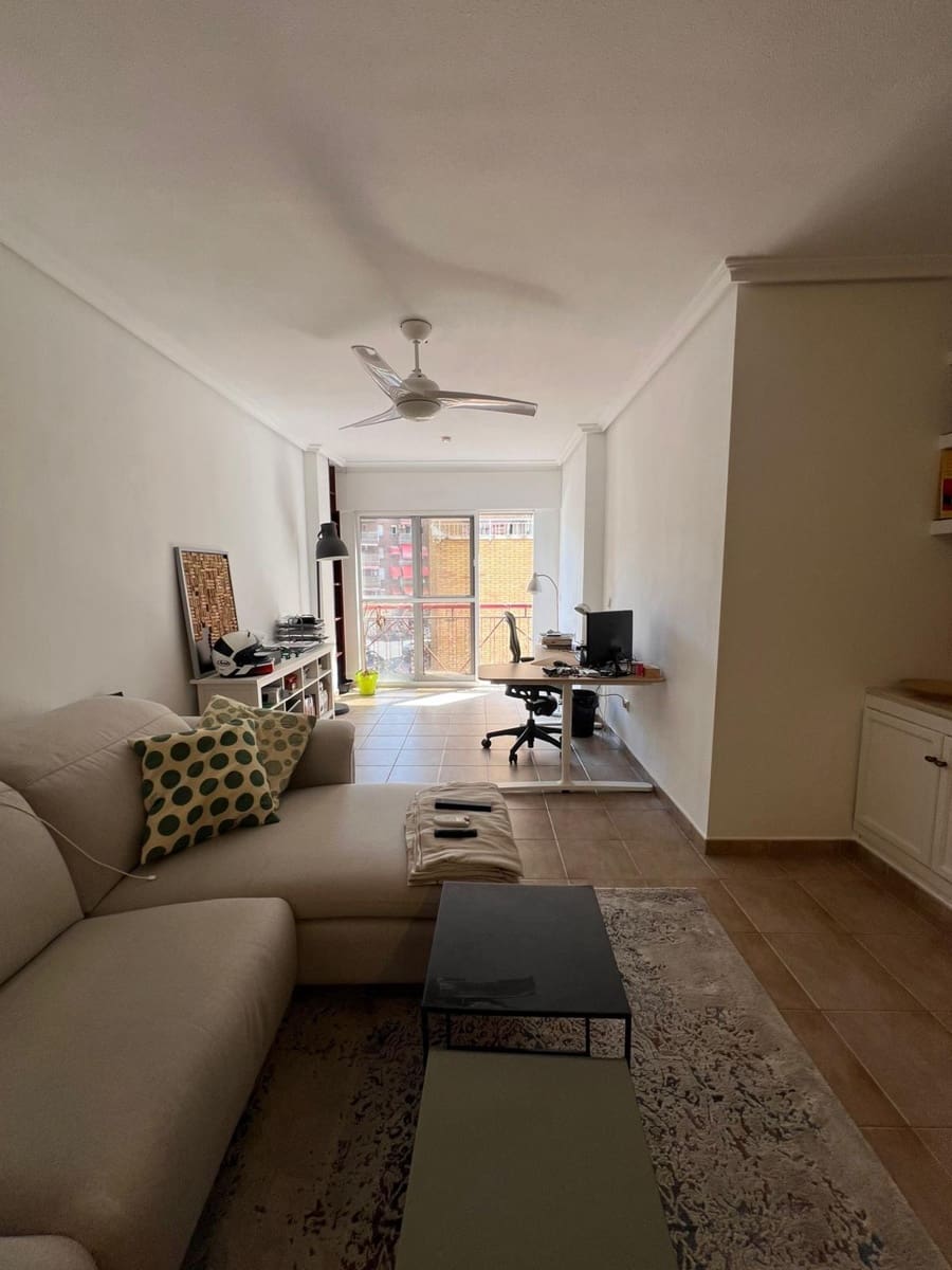 4 bedroom Flat for rent in Murcia city with garage - € 1,400 (Ref: 9825483)