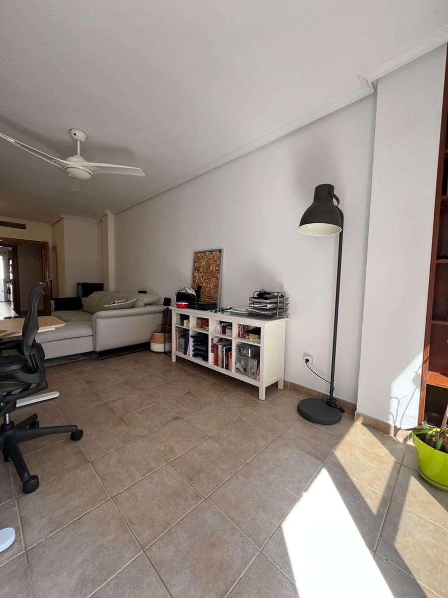 4 bedroom Flat for rent in Murcia city with garage - € 1,400 (Ref: 9825483)