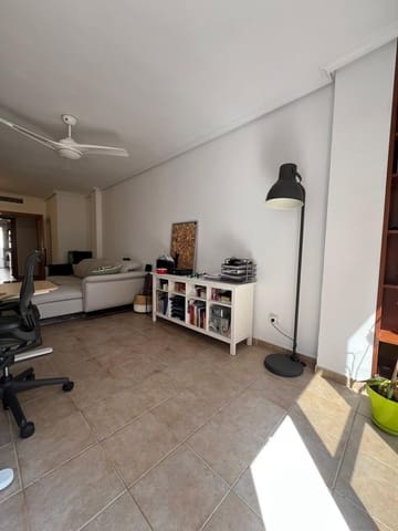 Piso de 4 habitaciones en Murcia ciudad en alquiler con garaje - 1.400 € (Ref: 9825483)