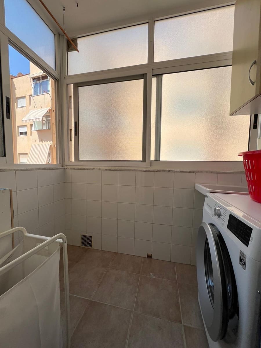 4 bedroom Flat for rent in Murcia city with garage - € 1,400 (Ref: 9825483)