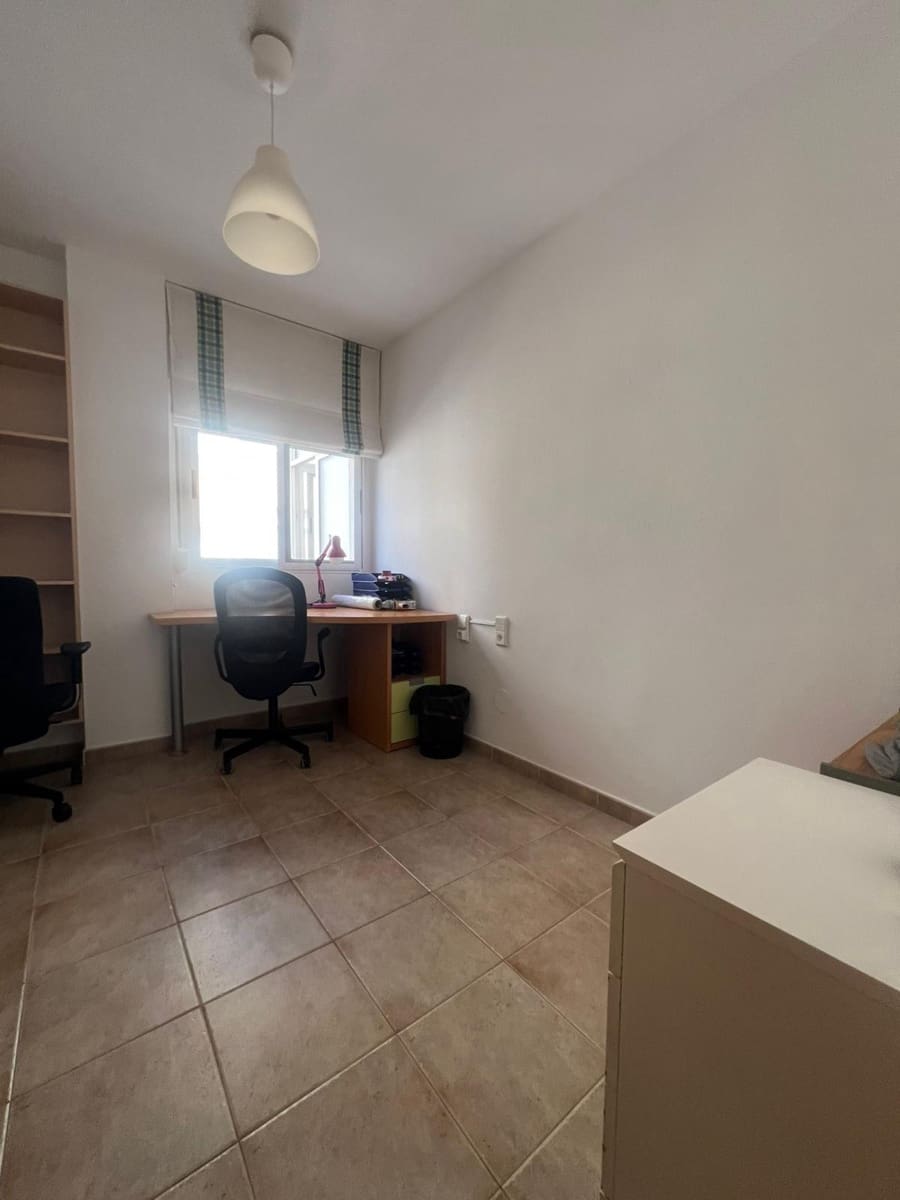 4 bedroom Flat for rent in Murcia city with garage - € 1,400 (Ref: 9825483)