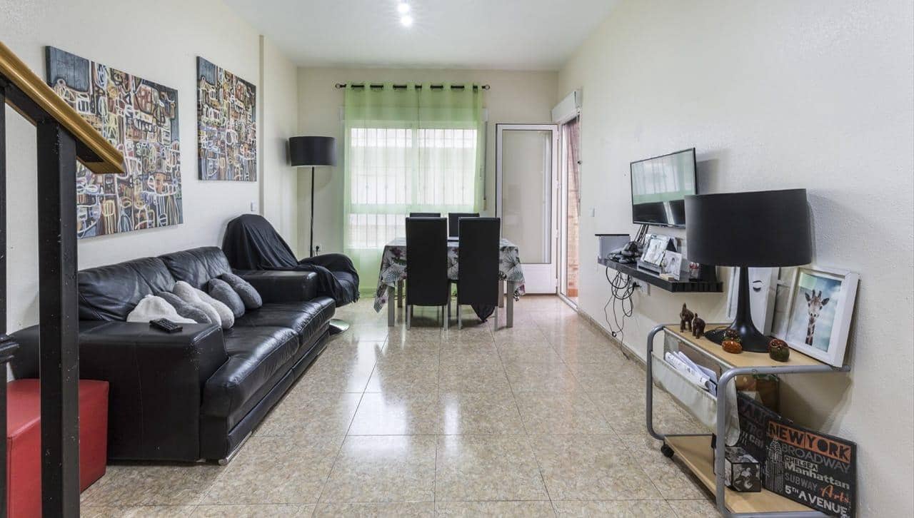 4 chambre Villa/Maison Mitoyenne à vendre à La Torre Golf Resort avec garage - 175 000 € (Ref: 9825499)