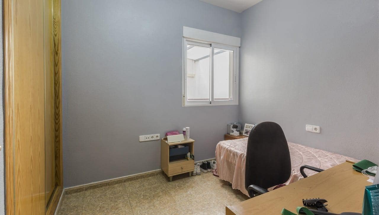 4 chambre Villa/Maison Mitoyenne à vendre à La Torre Golf Resort avec garage - 175 000 € (Ref: 9825499)