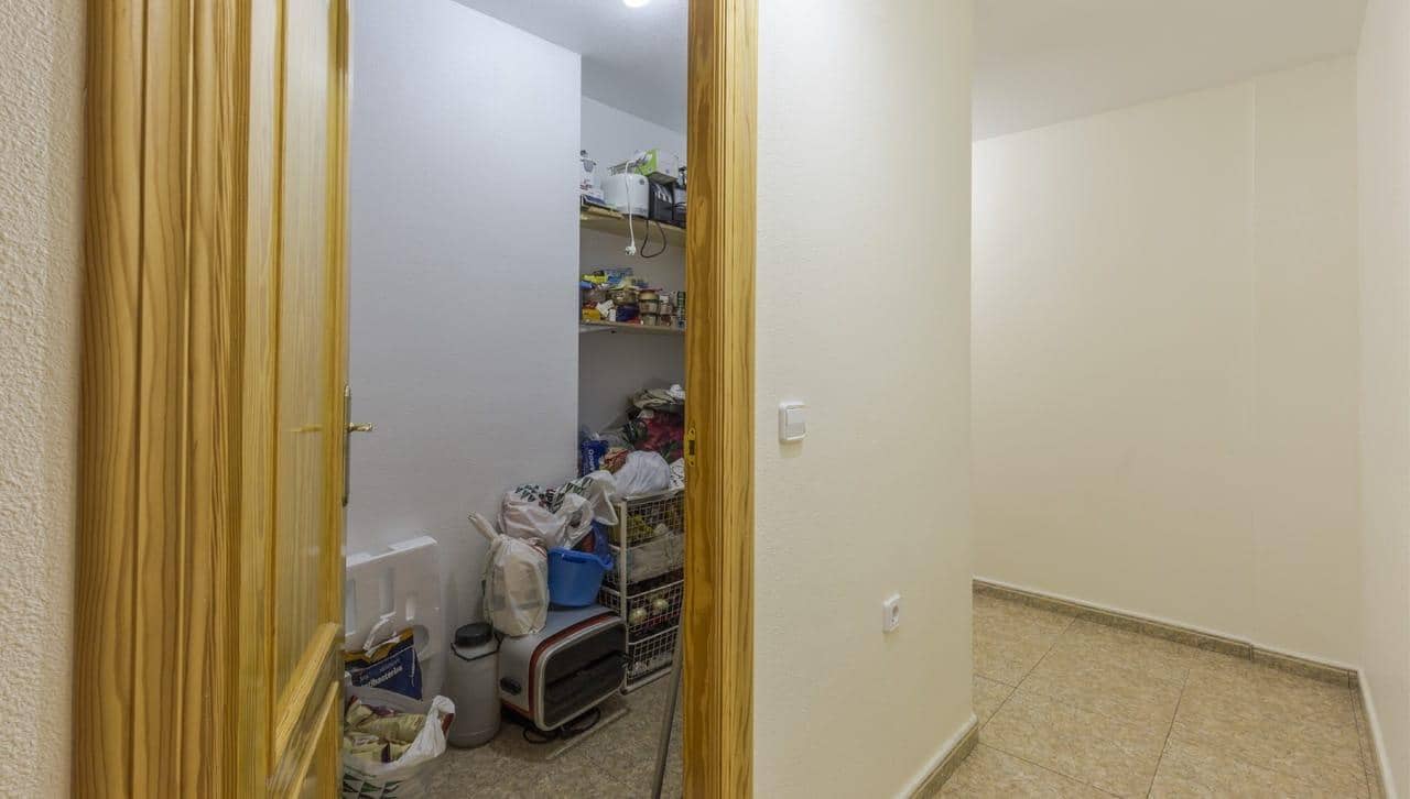 4 chambre Villa/Maison Mitoyenne à vendre à La Torre Golf Resort avec garage - 175 000 € (Ref: 9825499)