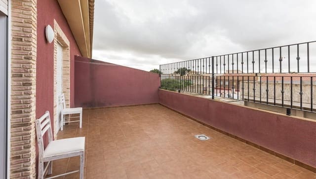4 quarto Moradia em Banda para venda em La Torre Golf Resort, Torre-Pacheco com garagem - 175 000 € (Ref: 9825499)