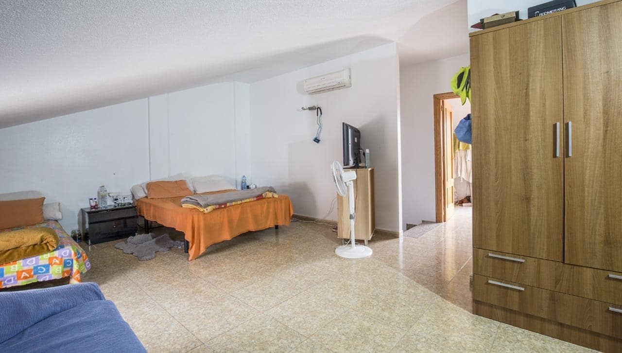 4 chambre Villa/Maison Mitoyenne à vendre à La Torre Golf Resort avec garage - 175 000 € (Ref: 9825499)