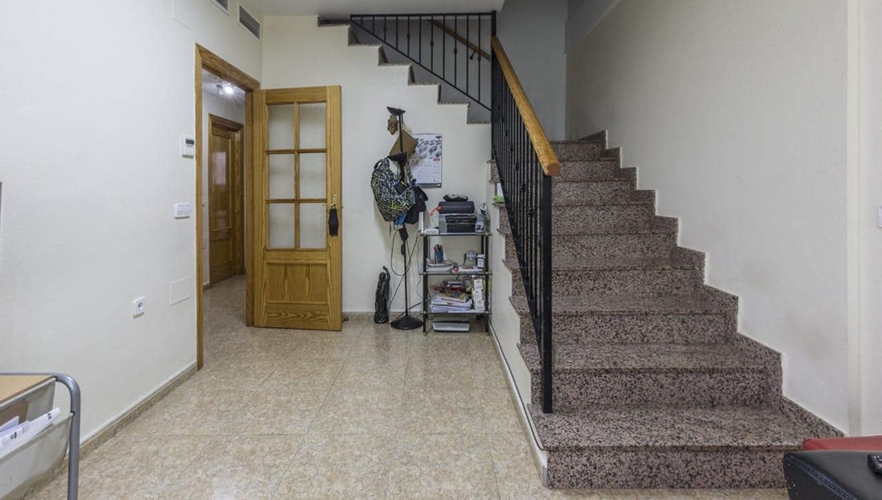 4 chambre Villa/Maison Mitoyenne à vendre à La Torre Golf Resort avec garage - 175 000 € (Ref: 9825499)