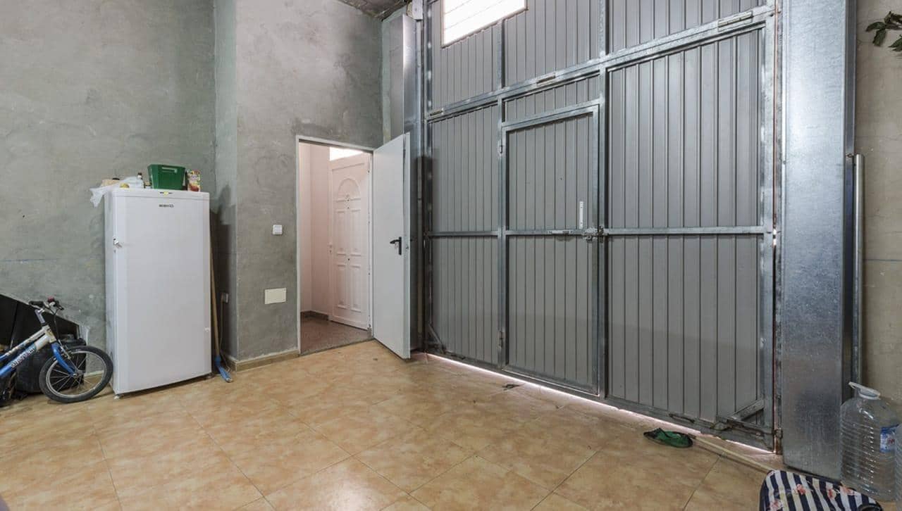 4 chambre Villa/Maison Mitoyenne à vendre à La Torre Golf Resort avec garage - 175 000 € (Ref: 9825499)
