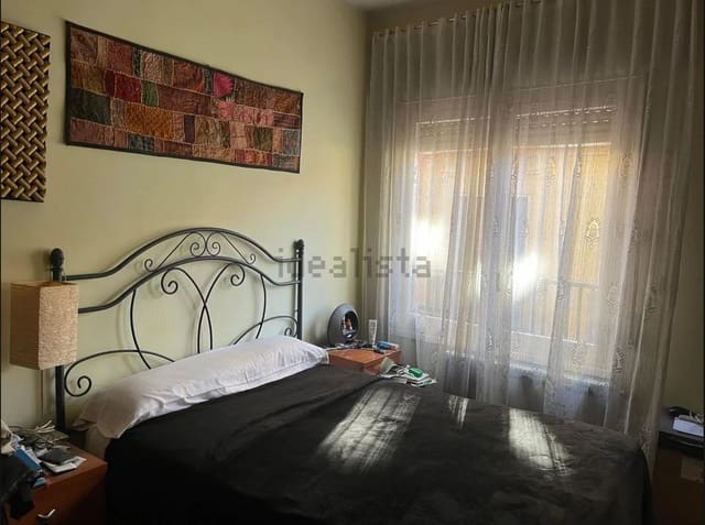 Piso de 4 habitaciones en El Carmen, Murcia ciudad en venta - 175.000 € (Ref: 9825501)