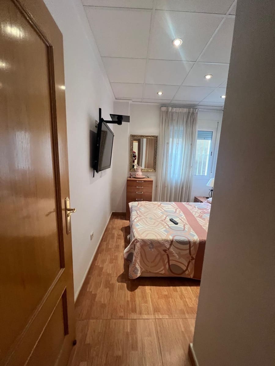 5 bedroom Apartment for sale in Murcia city with garage - € 189,000 (Ref: 9825504)