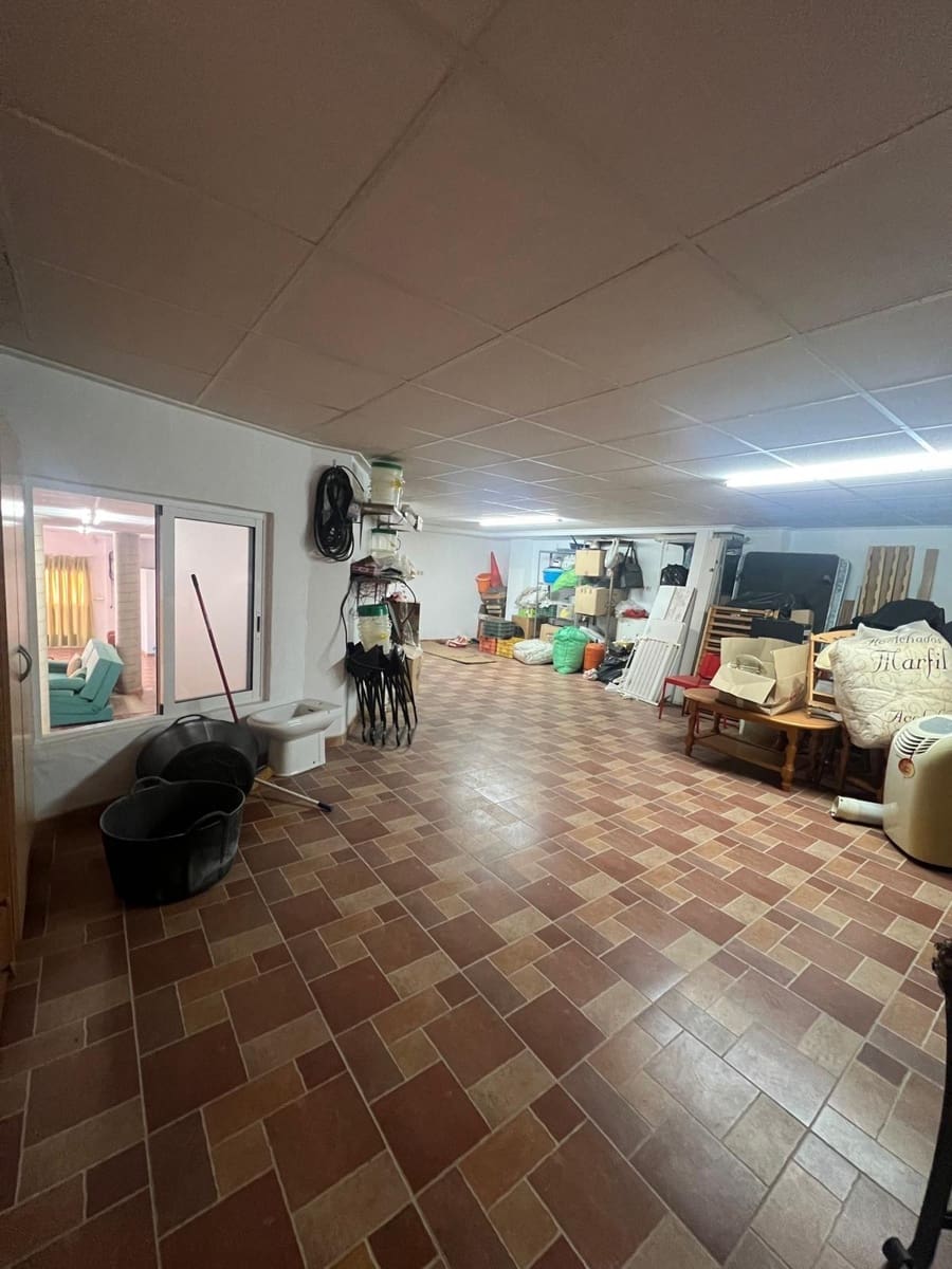 5 bedroom Apartment for sale in Murcia city with garage - € 189,000 (Ref: 9825504)