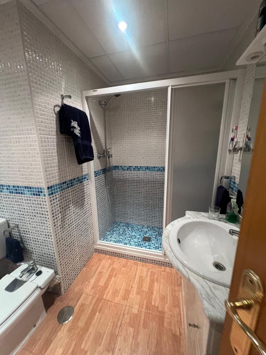 5 bedroom Apartment for sale in Murcia city with garage - € 189,000 (Ref: 9825504)