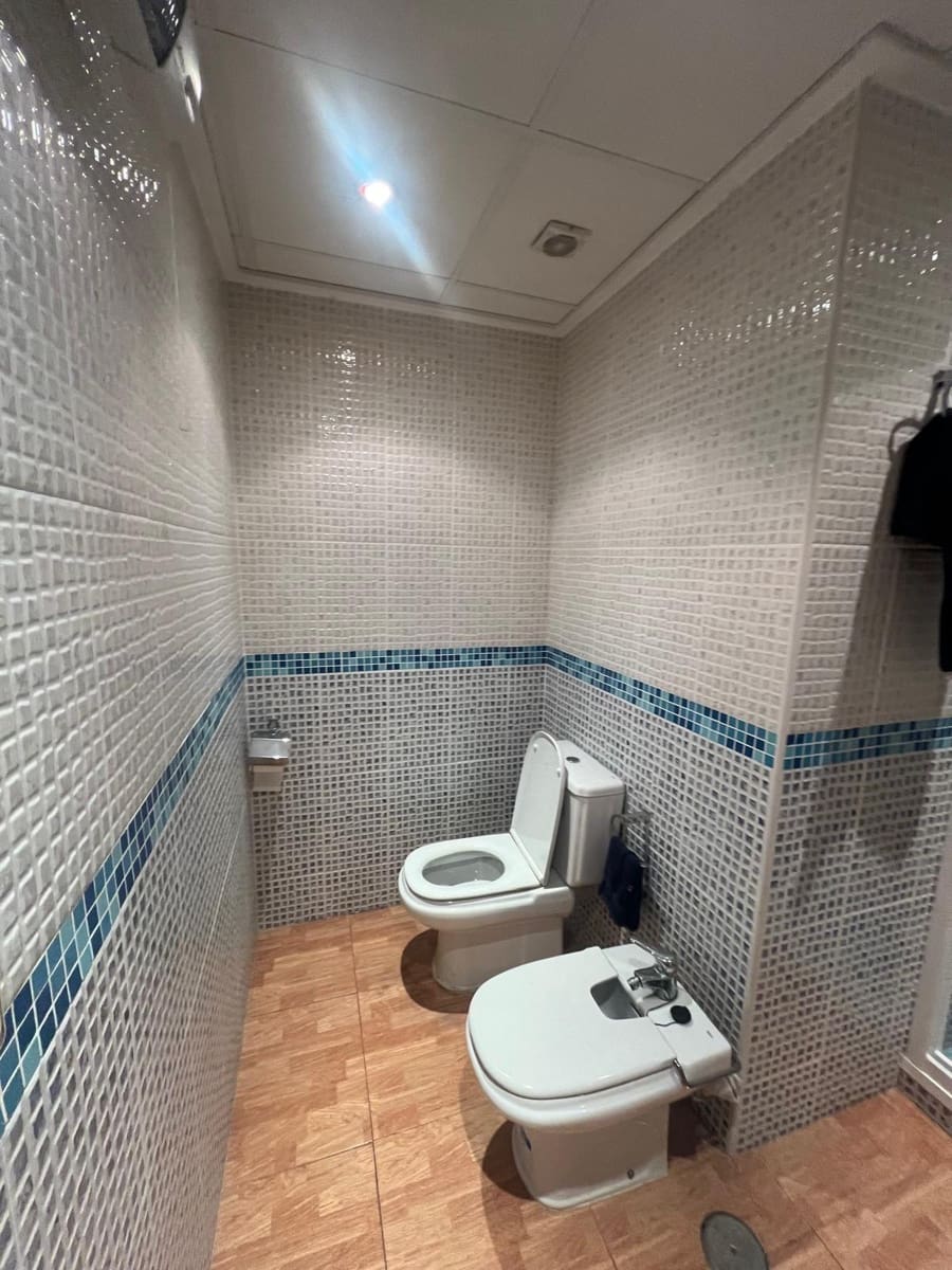 5 bedroom Apartment for sale in Murcia city with garage - € 189,000 (Ref: 9825504)