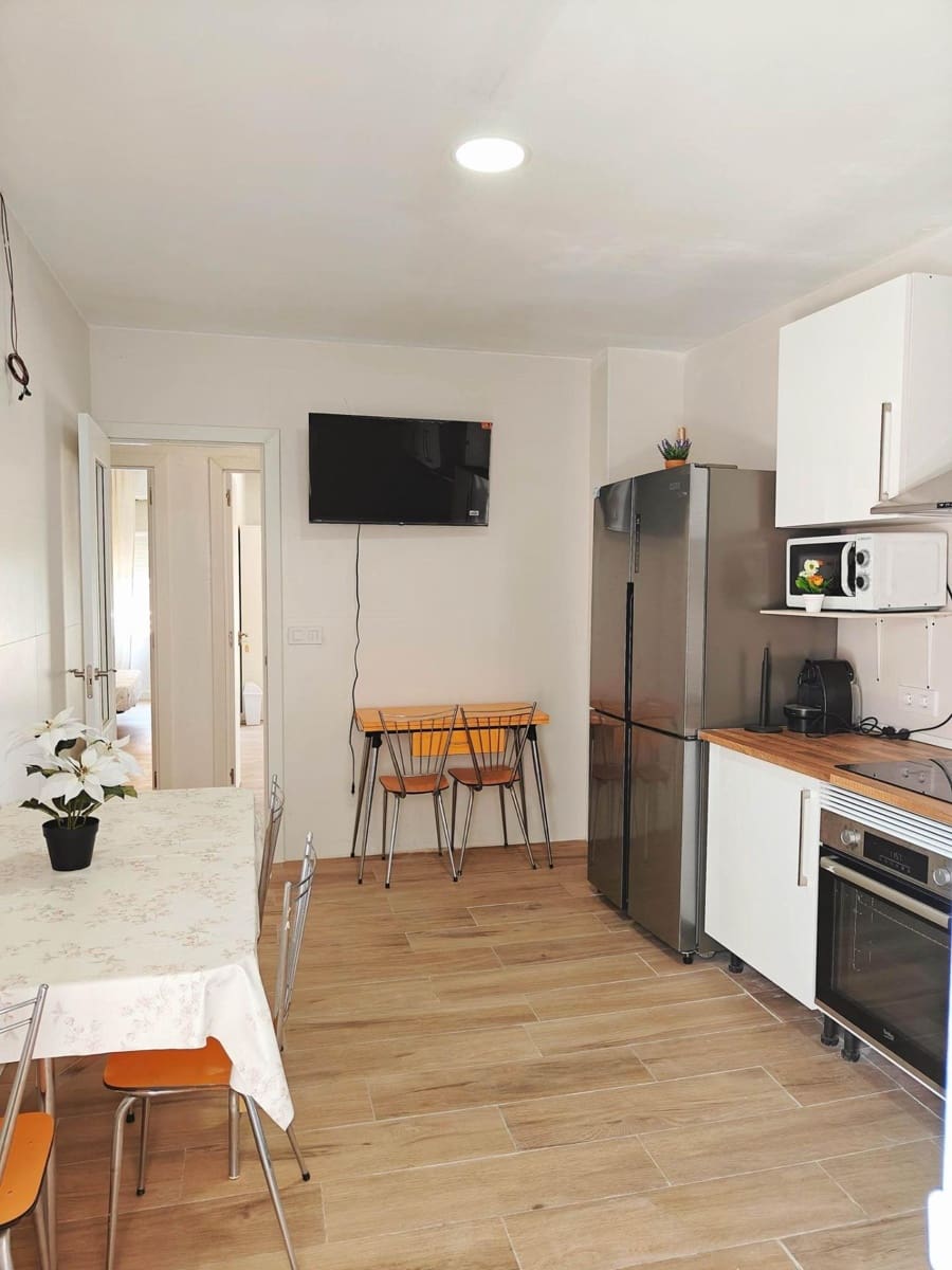 5 bedroom Apartment for sale in Murcia city - € 175,000 (Ref: 9825505)