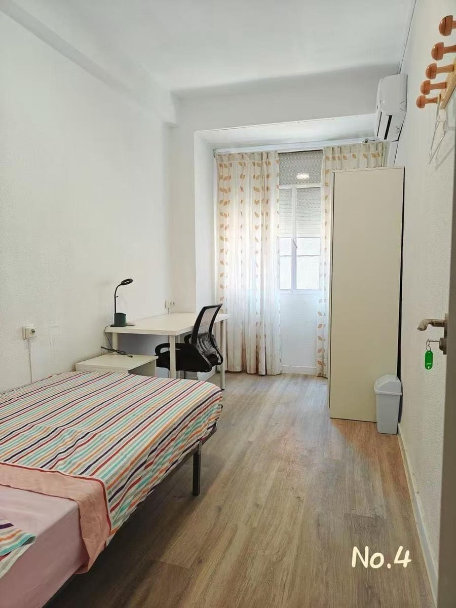 5 bedroom Apartment for sale in Murcia city - € 175,000 (Ref: 9825505)