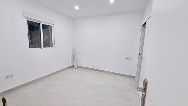 4 soveværelse Lejlighed til salg i Puente Tocinos, Murcia by - € 150.000 (Ref: 9825506)