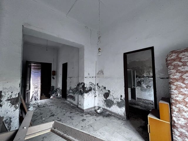 3 bedroom Villa for sale in San Miguel de Salinas - € 80,000 (Ref: 9509738)