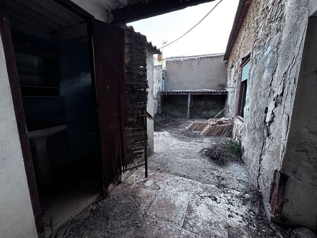 3 bedroom Villa for sale in San Miguel de Salinas - € 80,000 (Ref: 9509738)