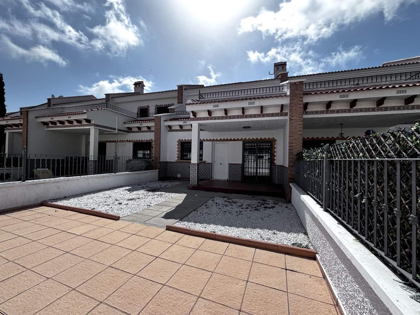 3 bedroom Villa for sale in San Miguel de Salinas with pool garage - € 239,900 (Ref: 9509739)